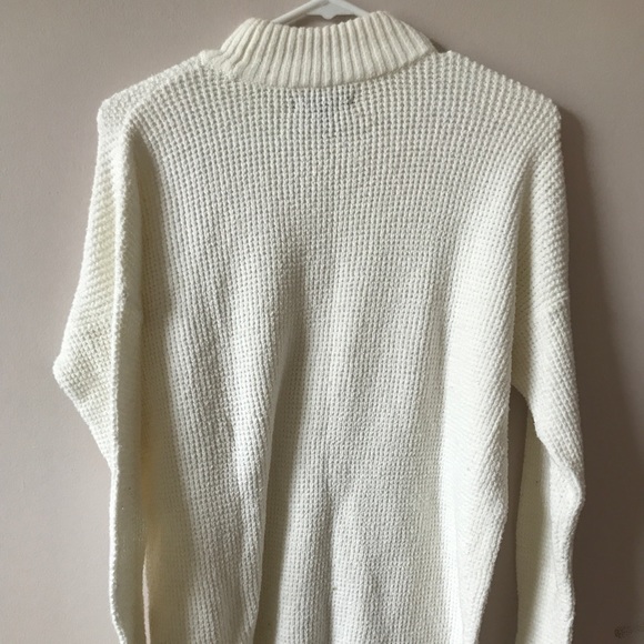 American Eagle Mock Neck Sweater - Picture 3 of 3